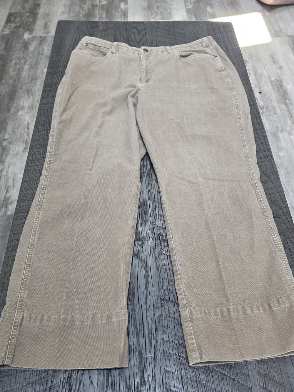Talbots Wide-Leg Stretch Corduroy Cotton Blend Jeans Light Taupe Hemmed(Sz:16) - Picture 2 of 8